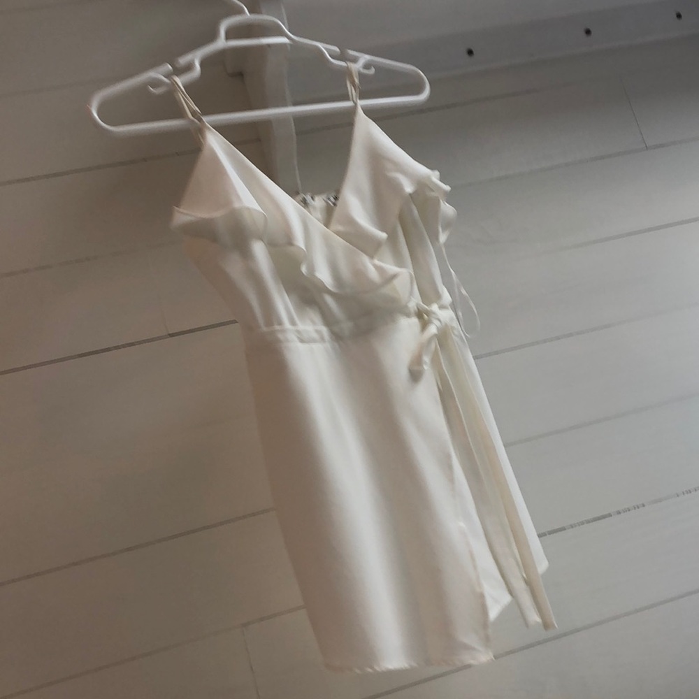 Romper - Picture 3 of 4